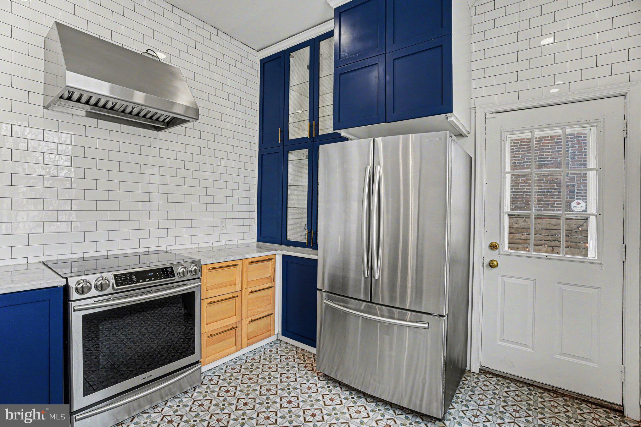 FAIRMOUNT - Residential