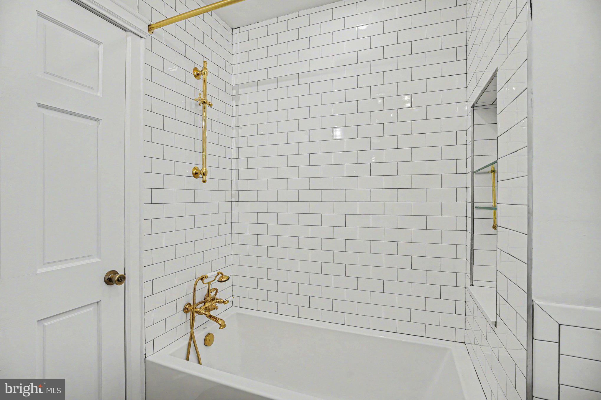 FAIRMOUNT - Residential