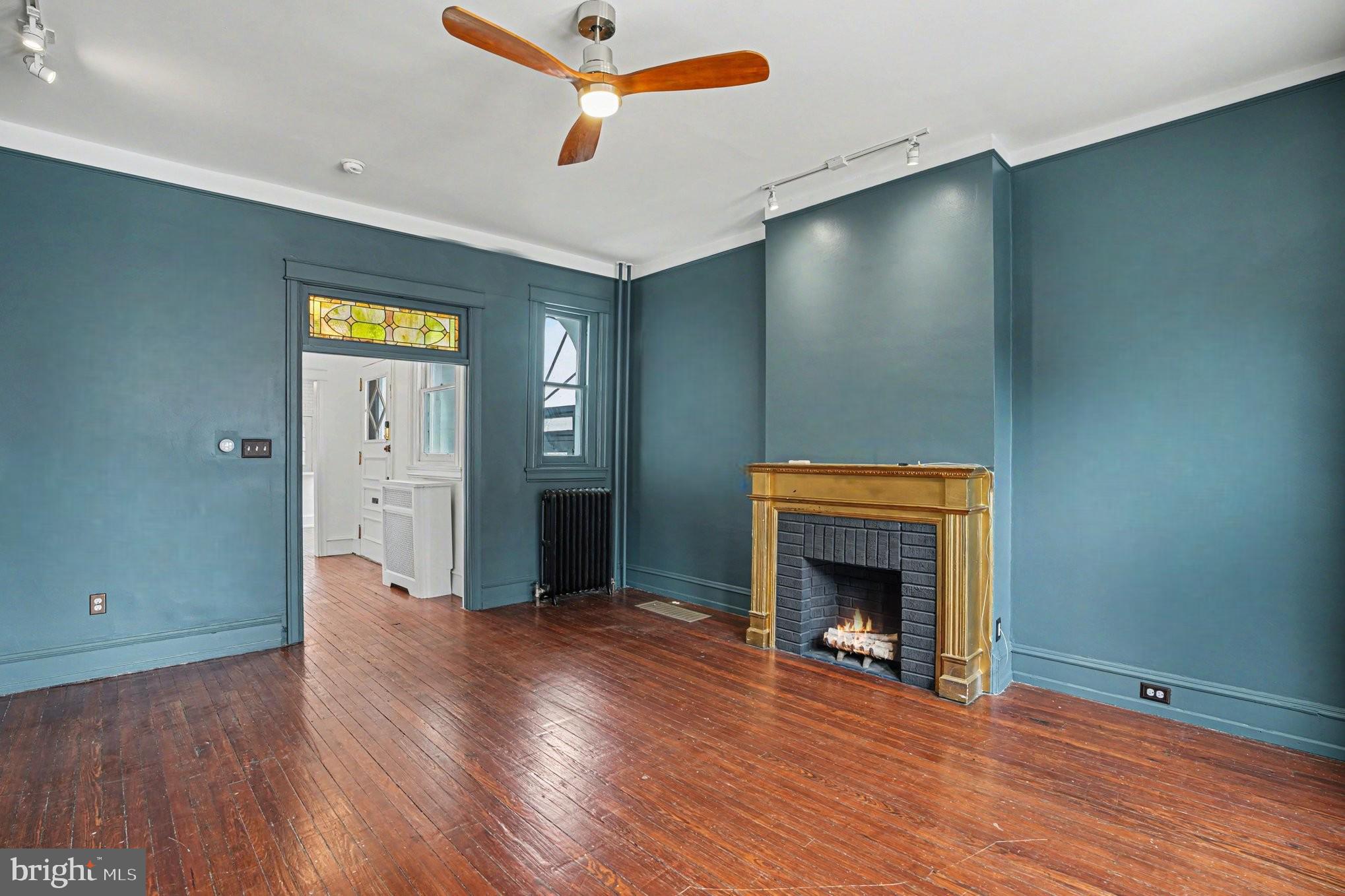 FAIRMOUNT - Residential