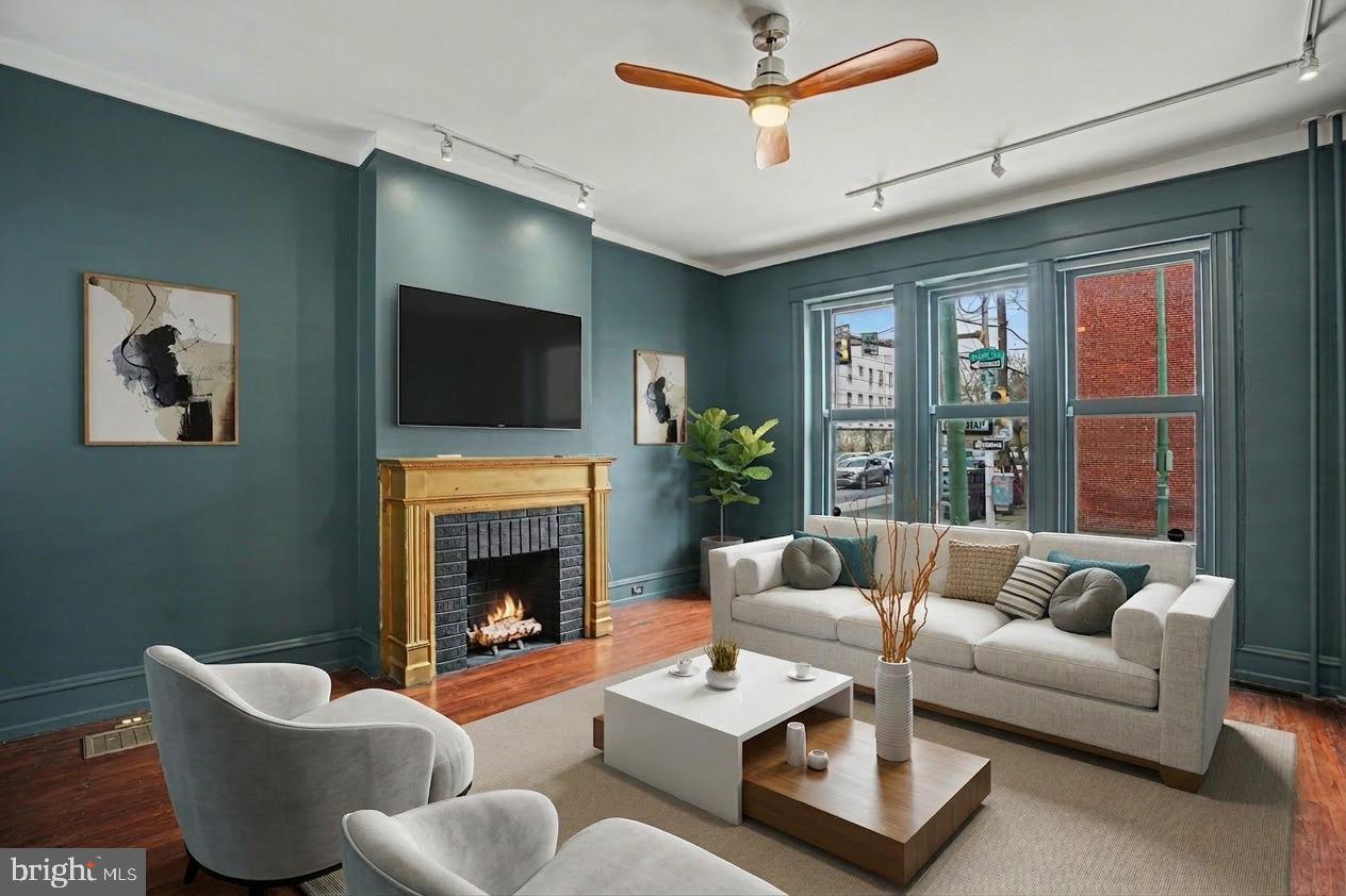 FAIRMOUNT - Residential