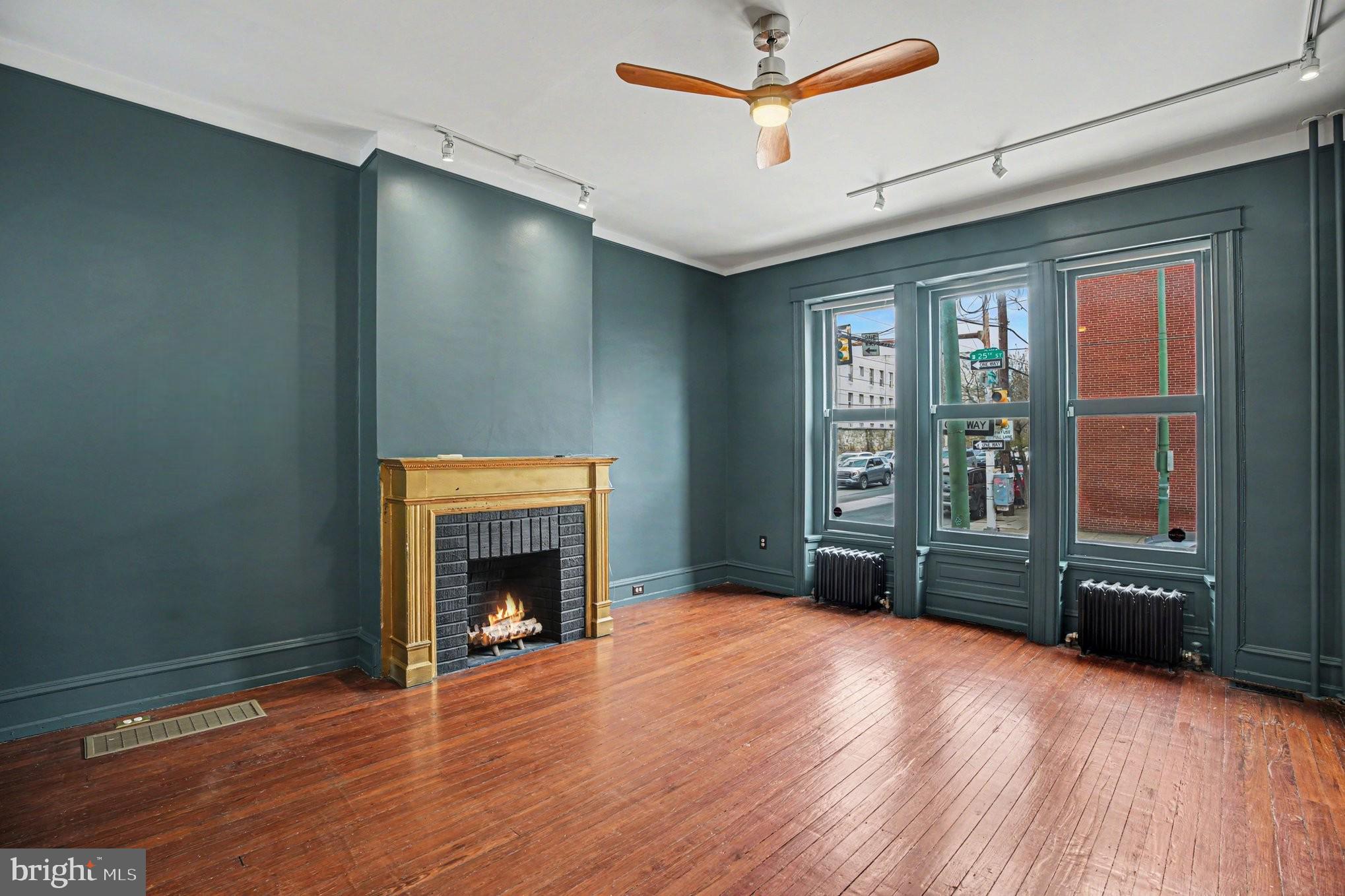 FAIRMOUNT - Residential