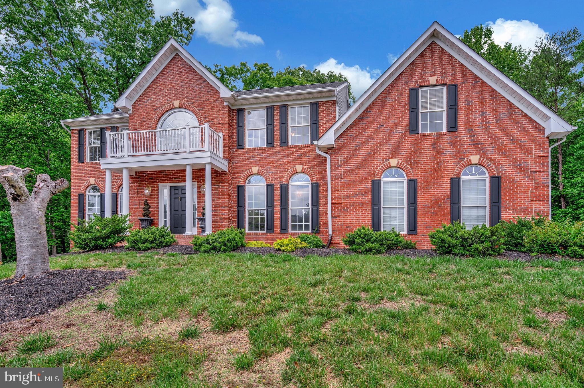 3715 FAIRWAYS COURT