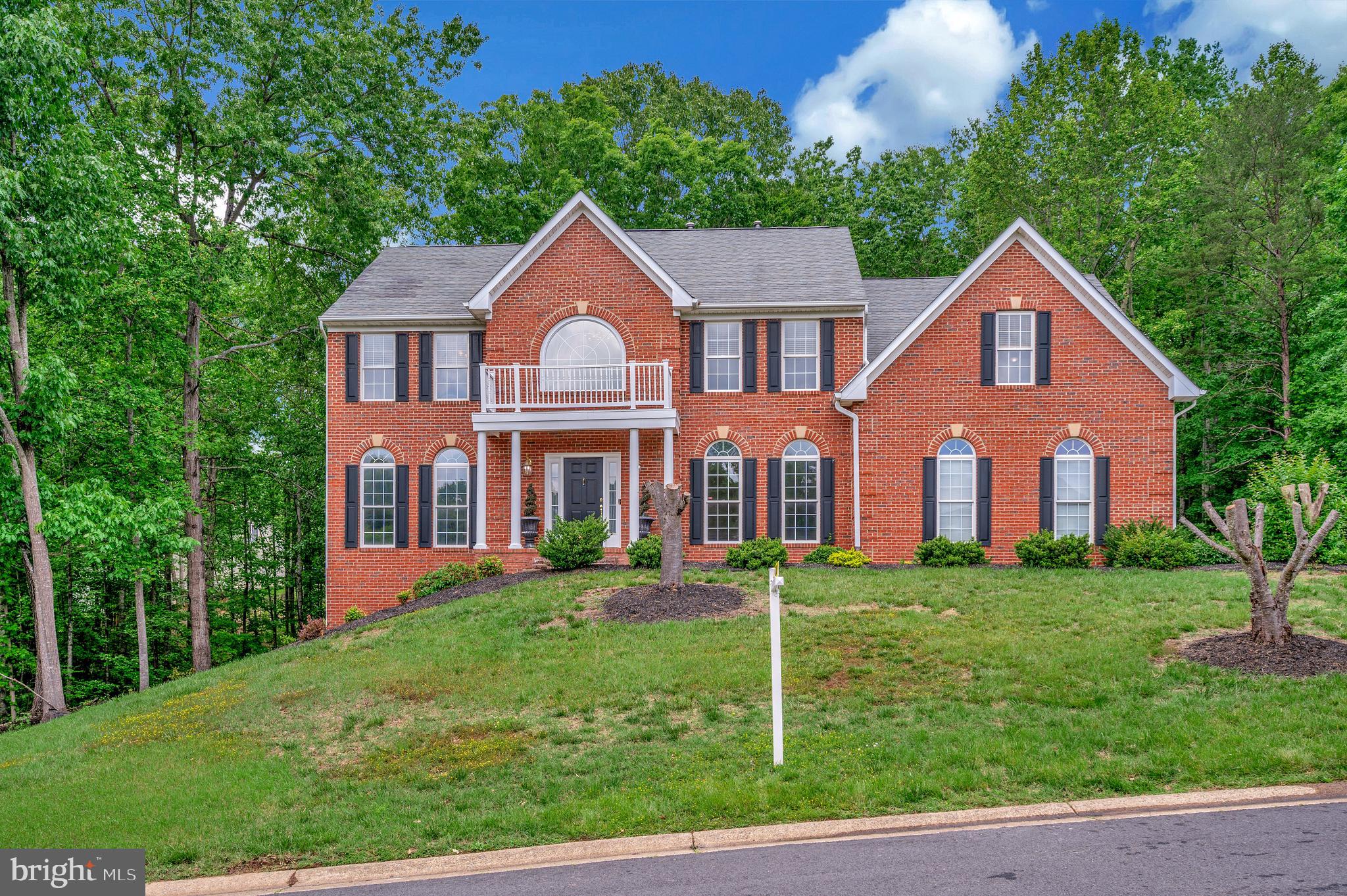 3715 FAIRWAYS COURT
