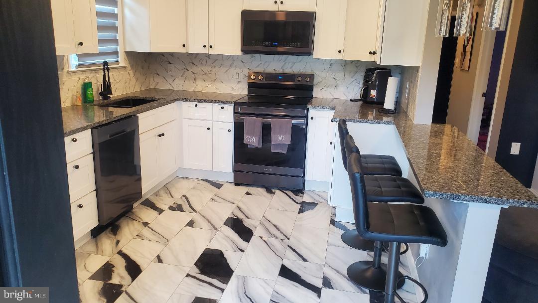 ANDREWS HILLS - Residential