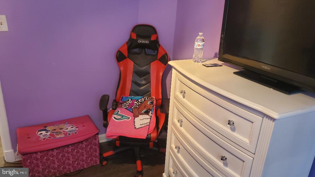 ANDREWS HILLS - Residential