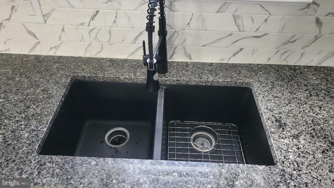 ANDREWS HILLS - Residential