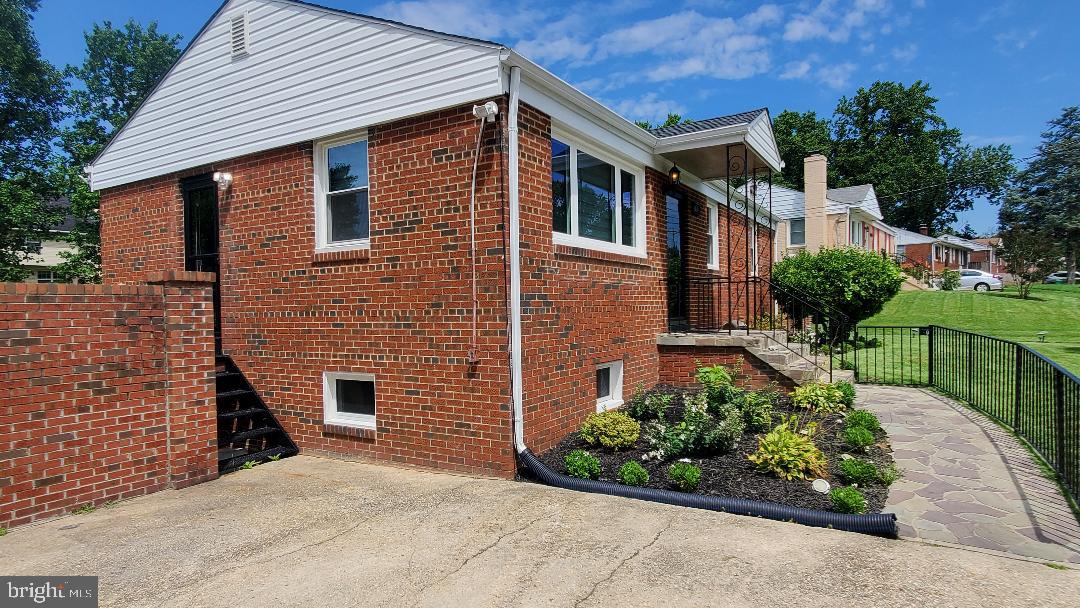 ANDREWS HILLS - Residential