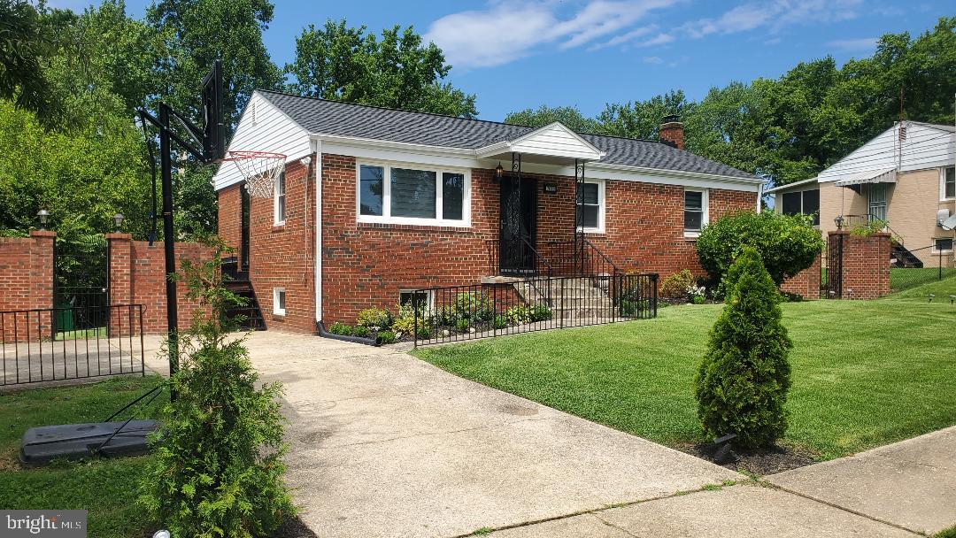 ANDREWS HILLS - Residential