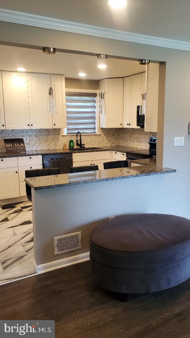 ANDREWS HILLS - Residential