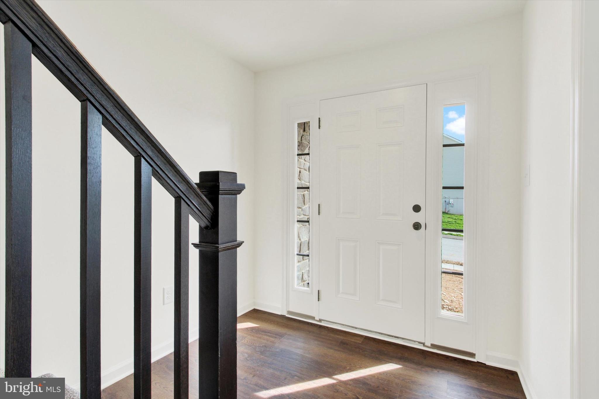 41 FRIAR RD 33