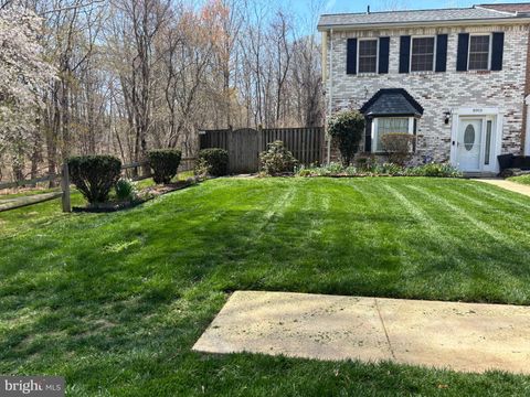 Photo of 8915 Grandhaven Avenue, UPPER MARLBORO, MD 20772 (MLS # MDPG2197276)