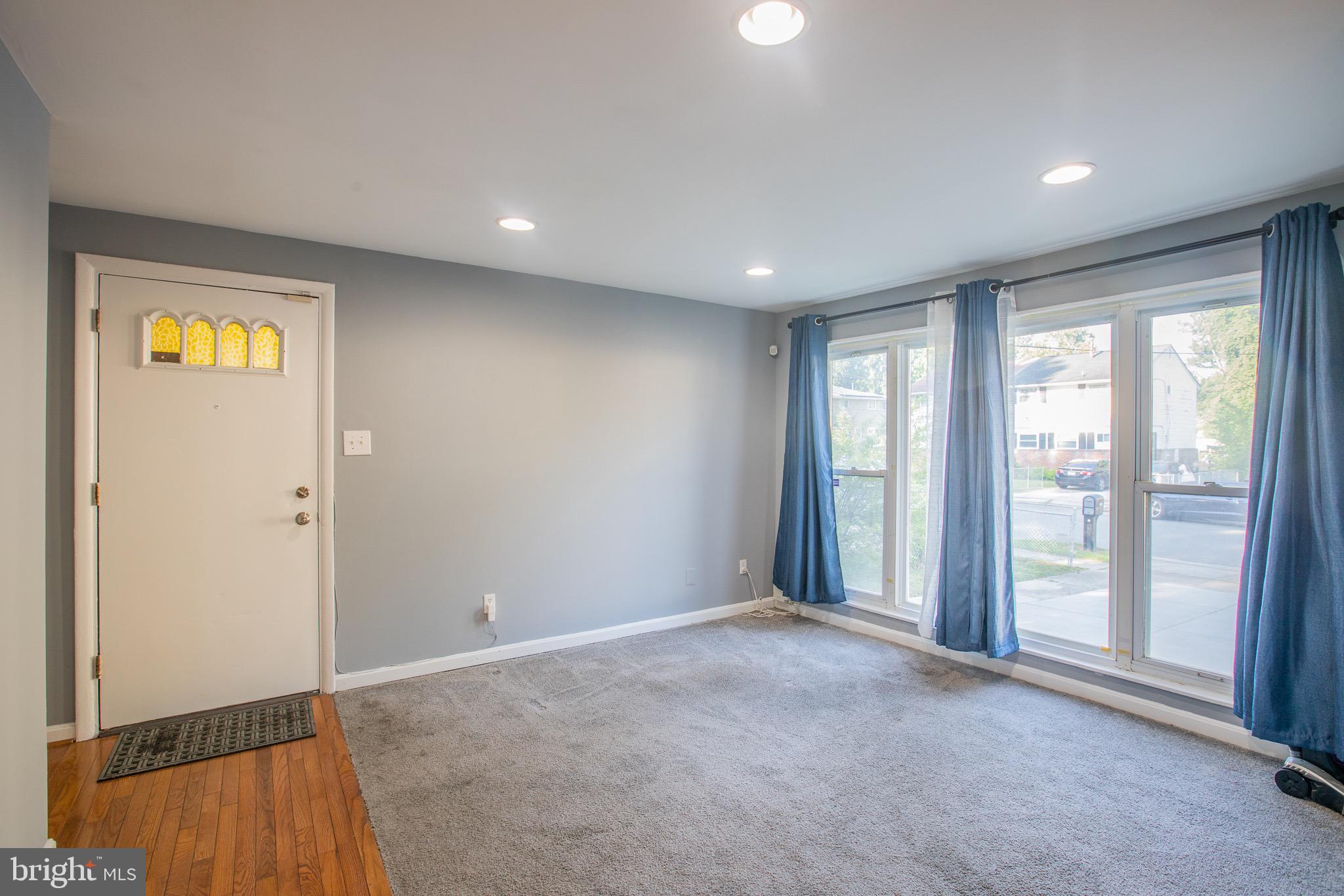 CAPITOL HEIGHTS - Residential Lease