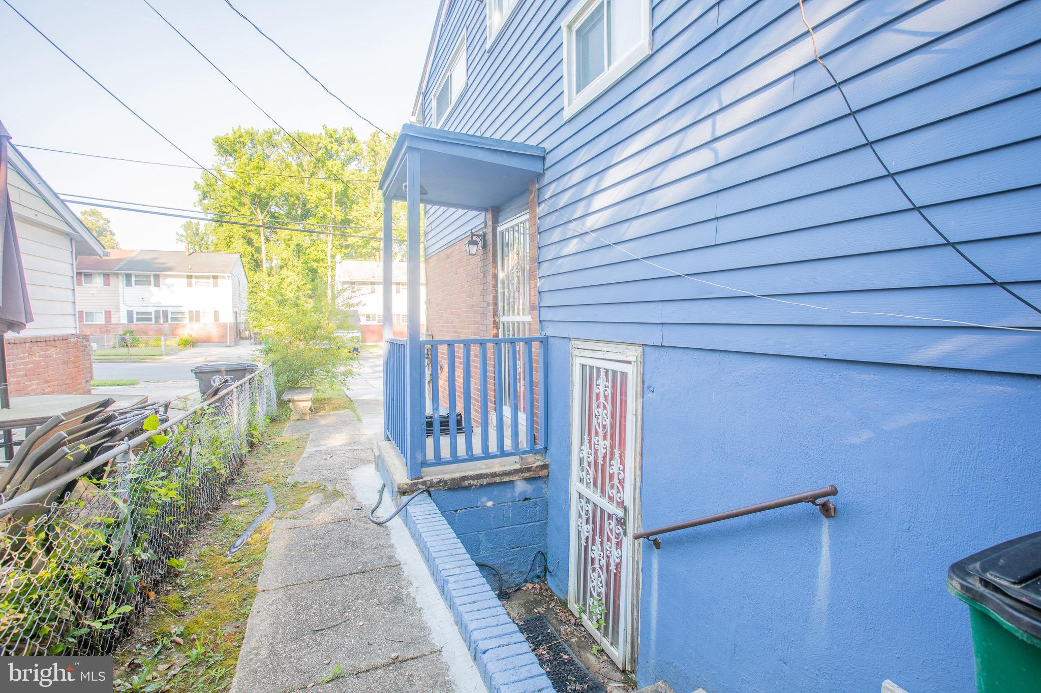 CAPITOL HEIGHTS - Residential Lease