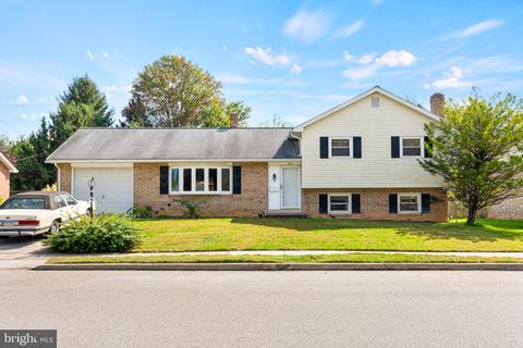 Homes For Sale - 405 Clearview Road<br/> HANOVER, PA 17331