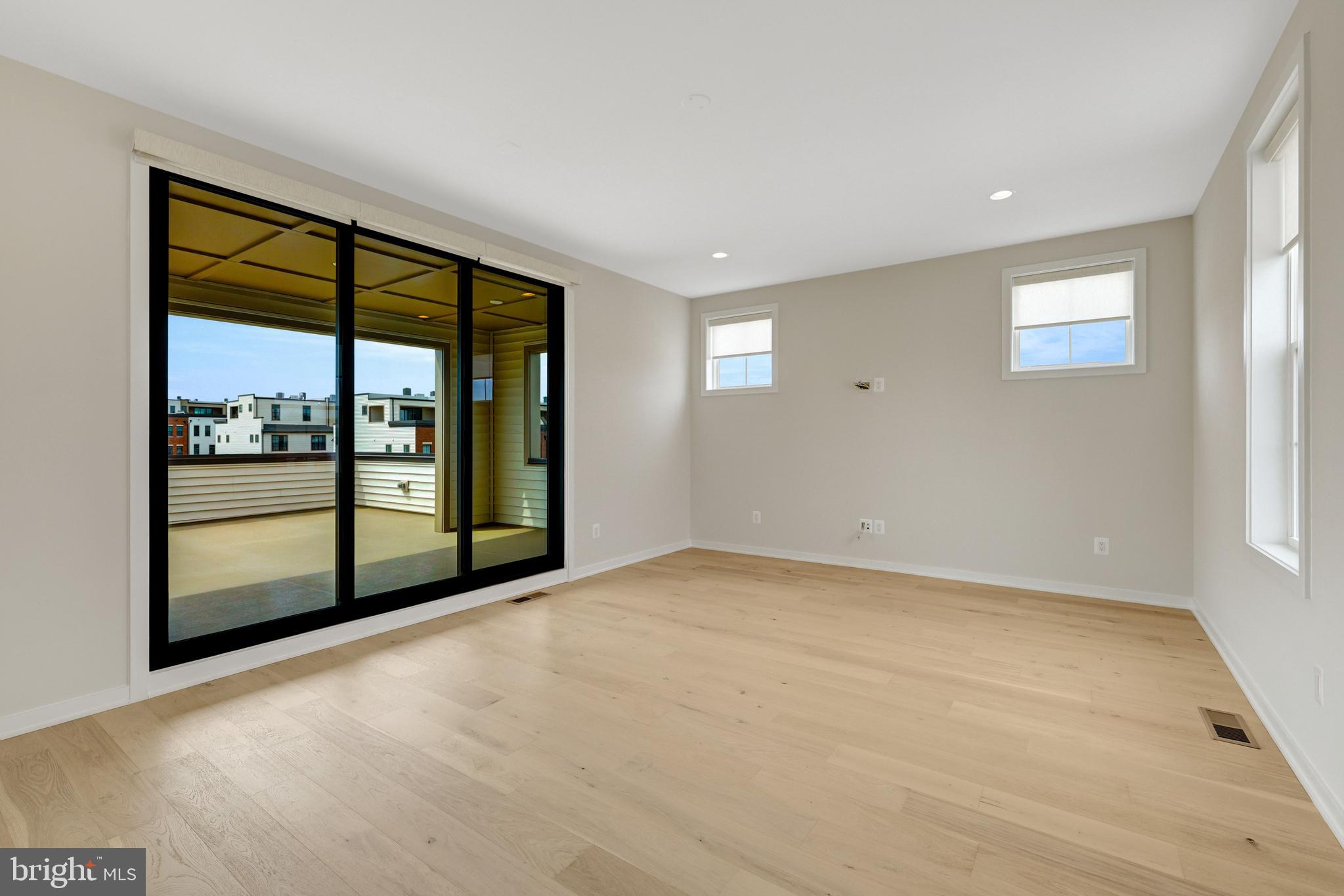 METRO WALK AT MOOREFIELD STATION - Residential