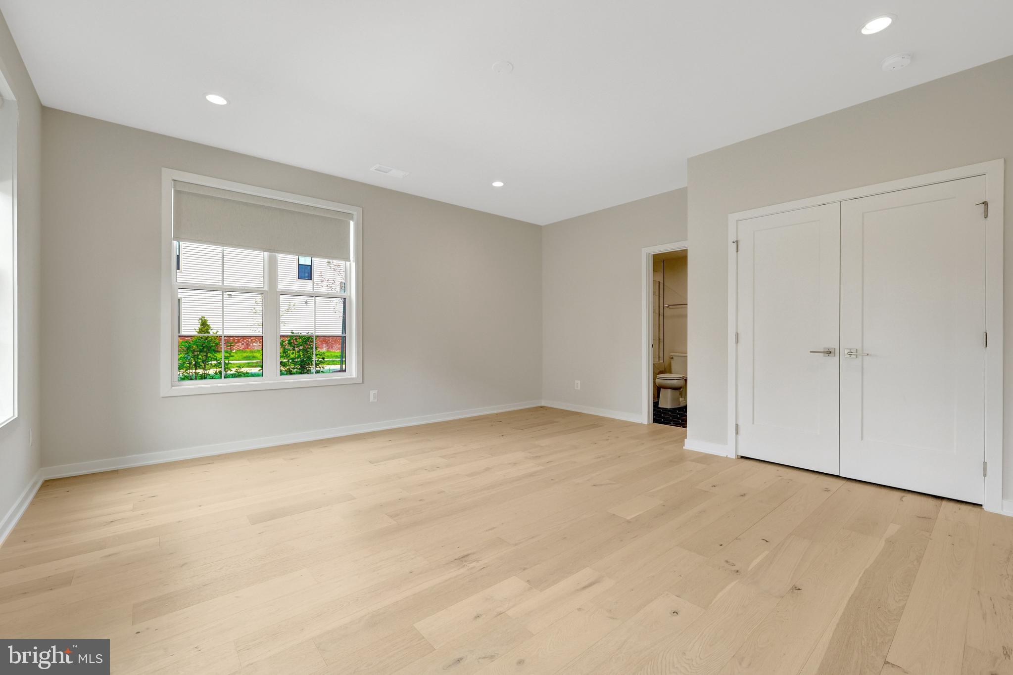 METRO WALK AT MOOREFIELD STATION - Residential