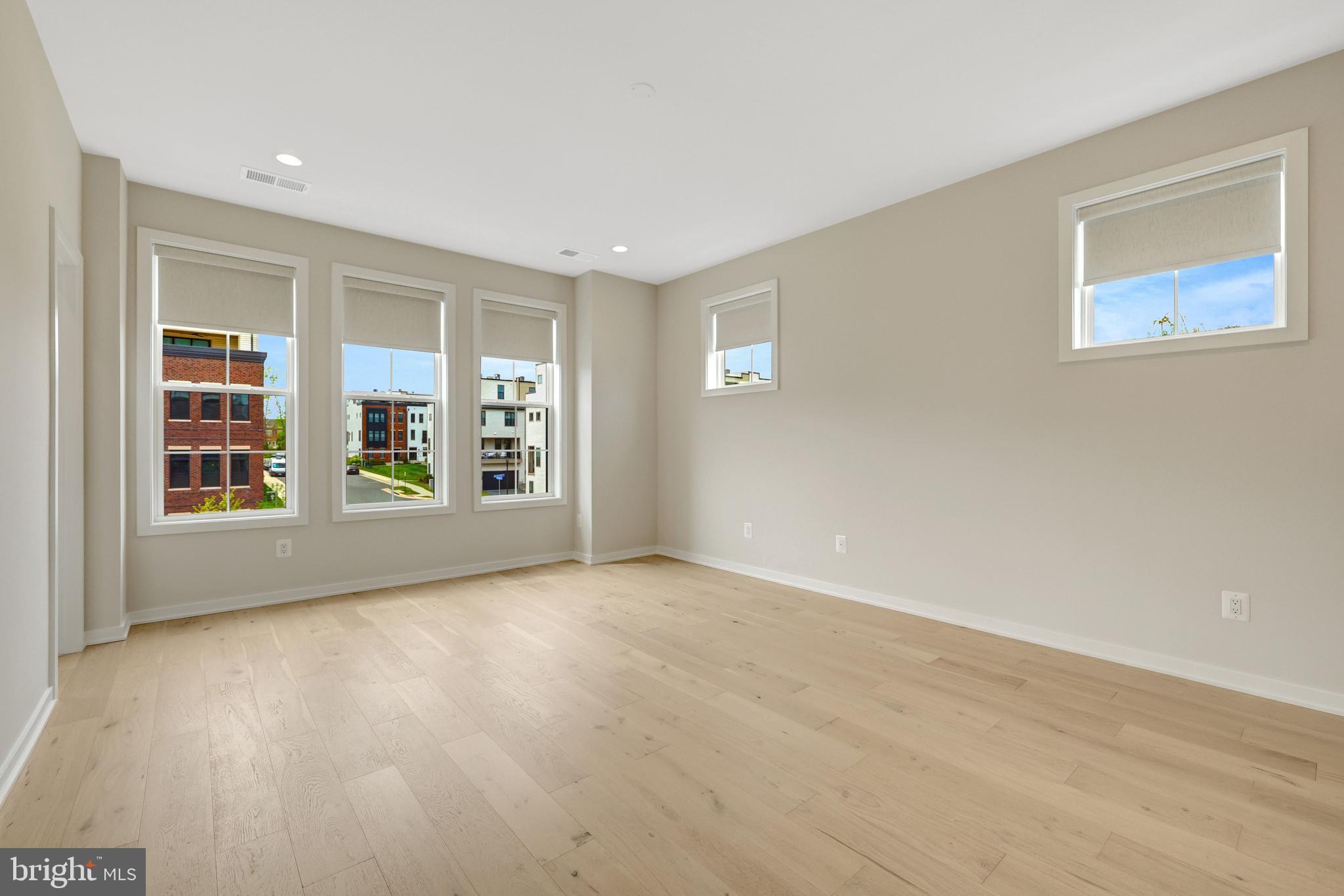 METRO WALK AT MOOREFIELD STATION - Residential