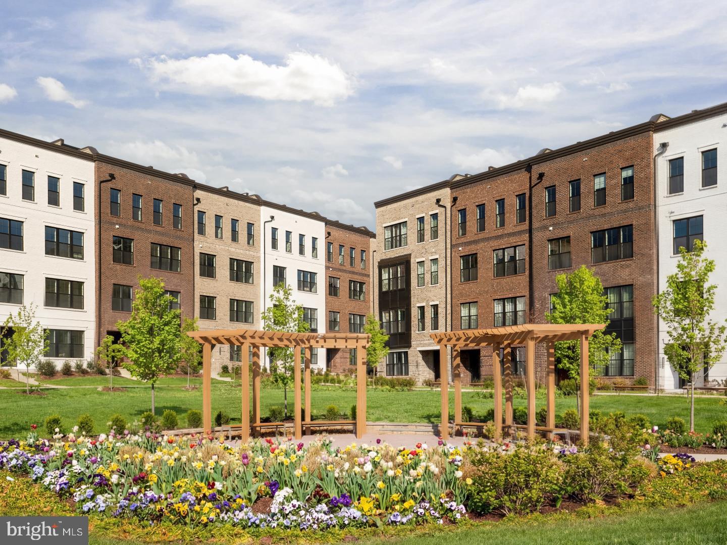 METRO WALK AT MOOREFIELD STATION - Residential