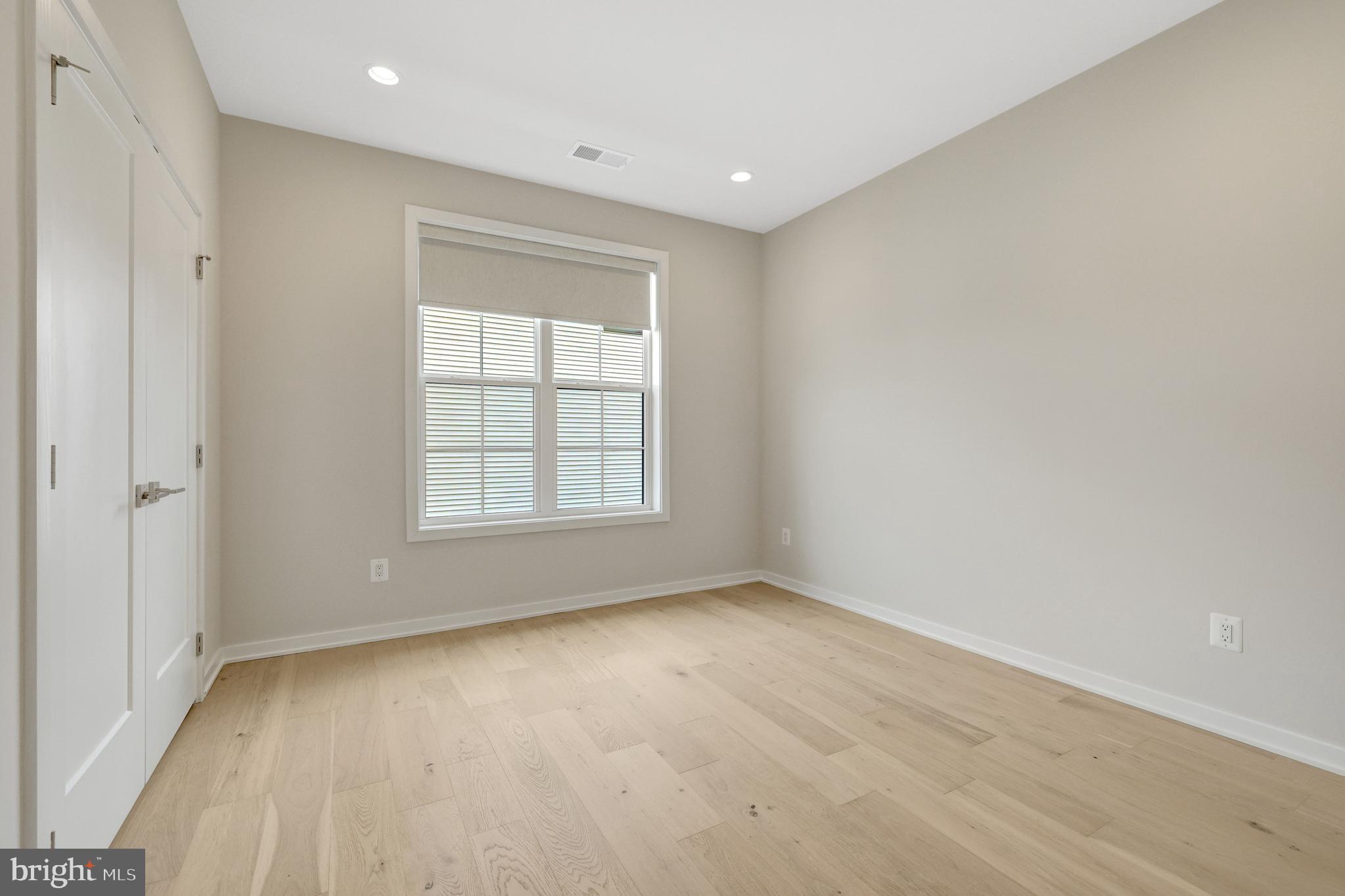 METRO WALK AT MOOREFIELD STATION - Residential