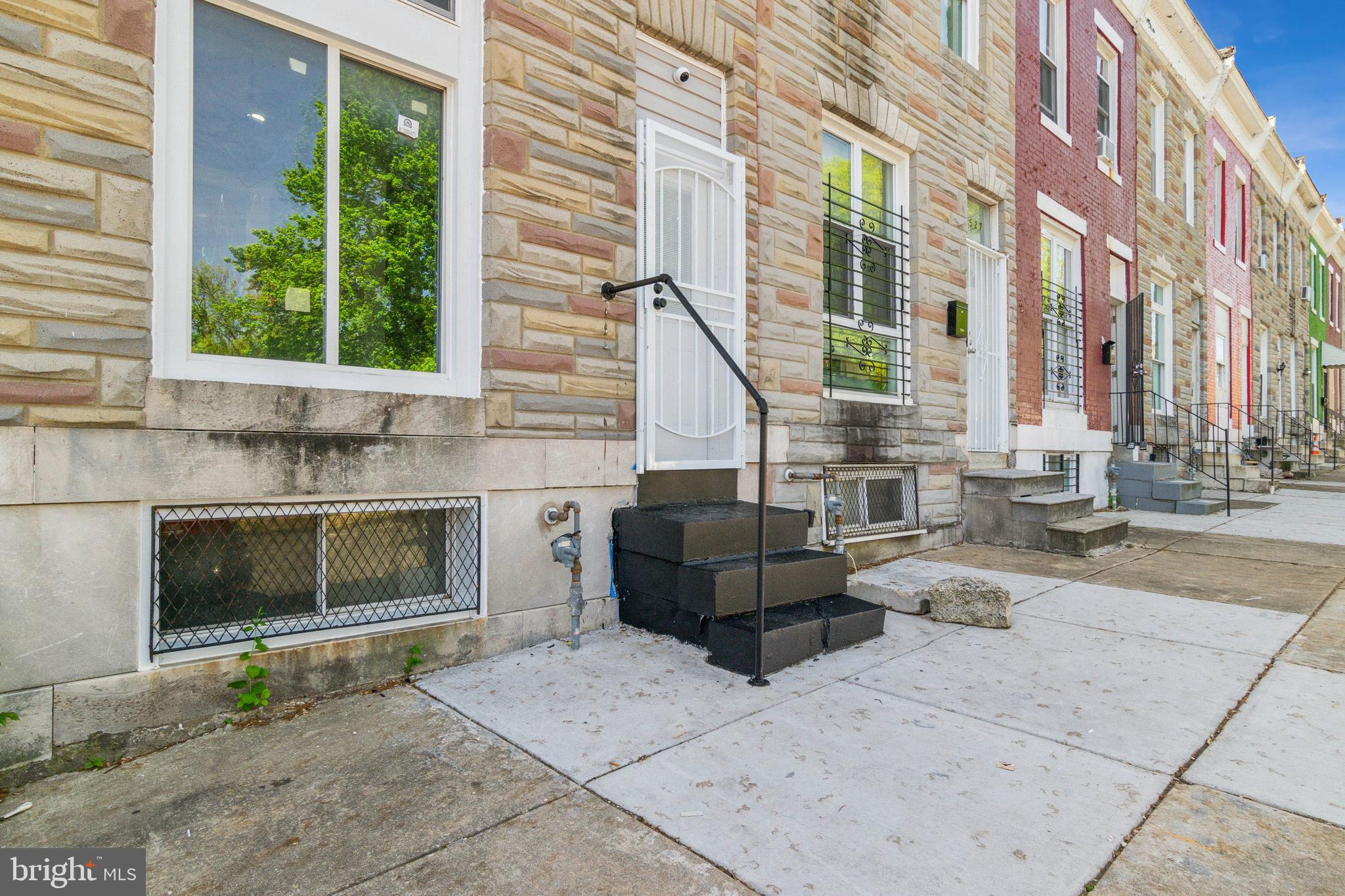 *Fully Renovated & Move-In Ready –
Welcome to this beautifully updated 3-bedroom, 1-bath townhome in the heart of Baltimore. This turnkey property features a brand-new roof, updated electrical and plumbing, and fresh interior paint throughout. Inside, you’ll find luxury vinyl plank flooring, a spacious dining area, and a modern kitchen with quartz countertops, stainless steel appliances, and a stylish backsplash.
Upstairs offers a generous primary bedroom, a sleek tiled bathroom, and. two additional bedrooms on the top level provide flexible space for guests, a home office, or extra storage.
Located near downtown, stadiums, shopping, dining, and major commuter routes—this home is perfect for first-time buyers or savvy investors.
**Don’t miss your chance to own a fully updated home in an evolving neighborhood. Schedule your private showing today!**