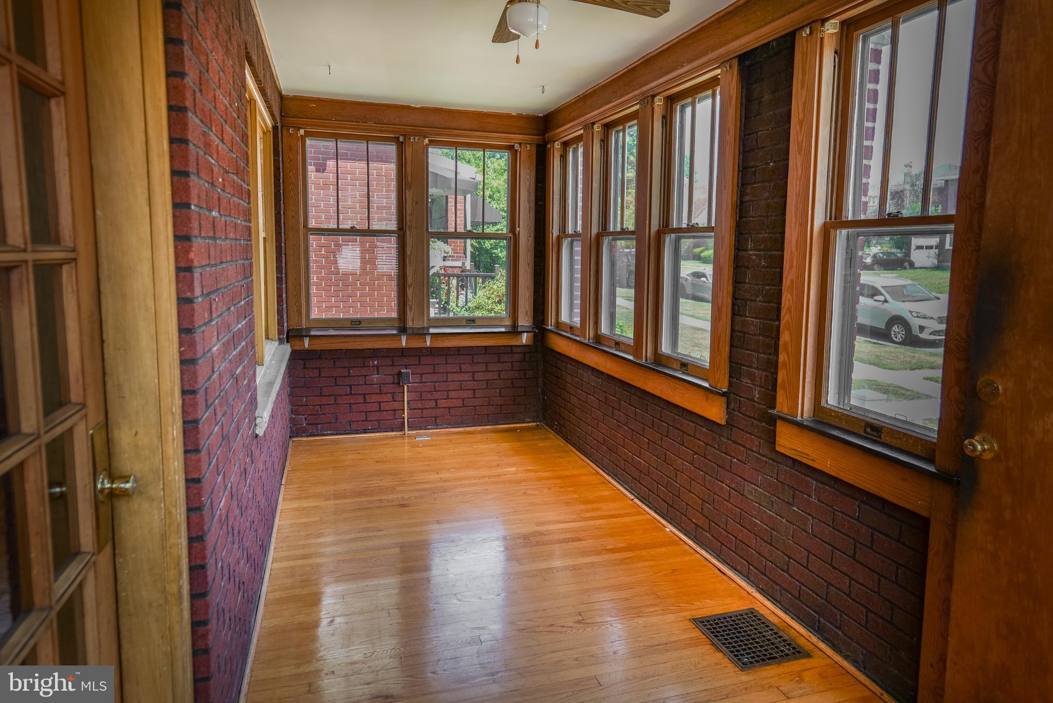 JOHNSON HEIGHTS - Residential