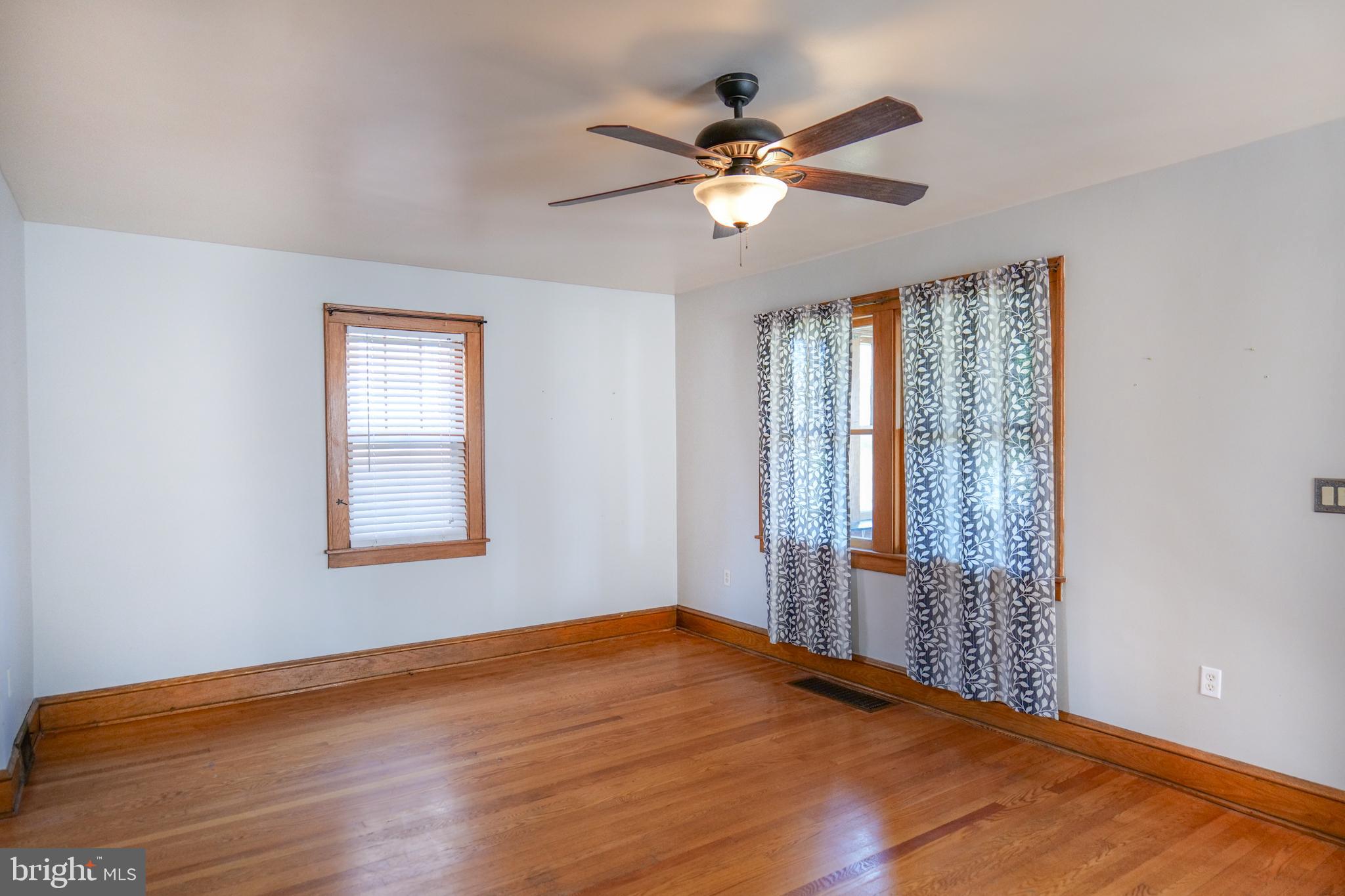 JOHNSON HEIGHTS - Residential