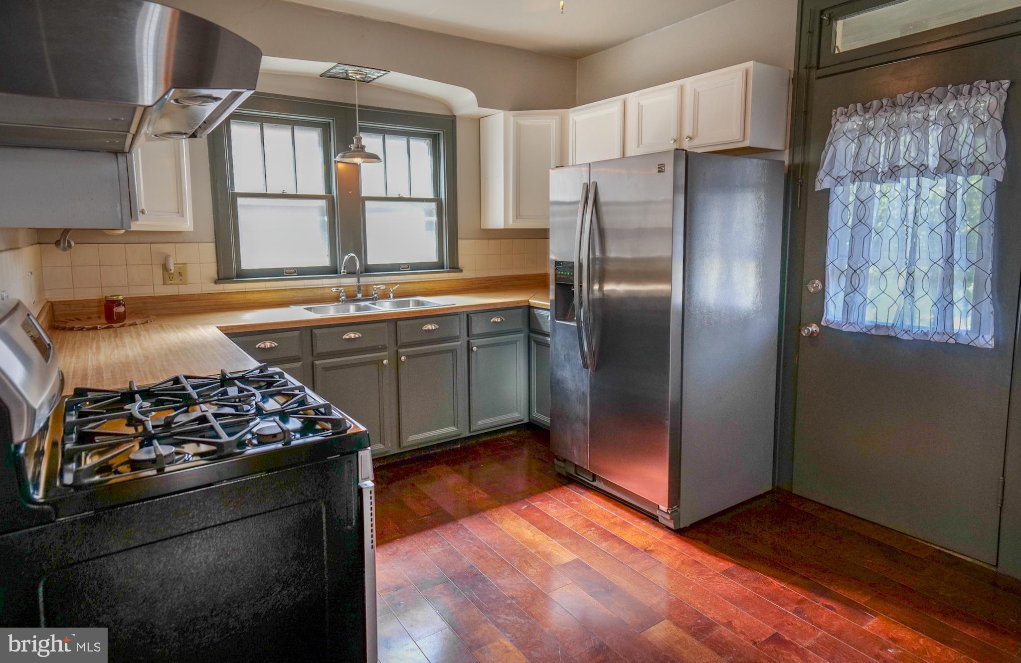 JOHNSON HEIGHTS - Residential