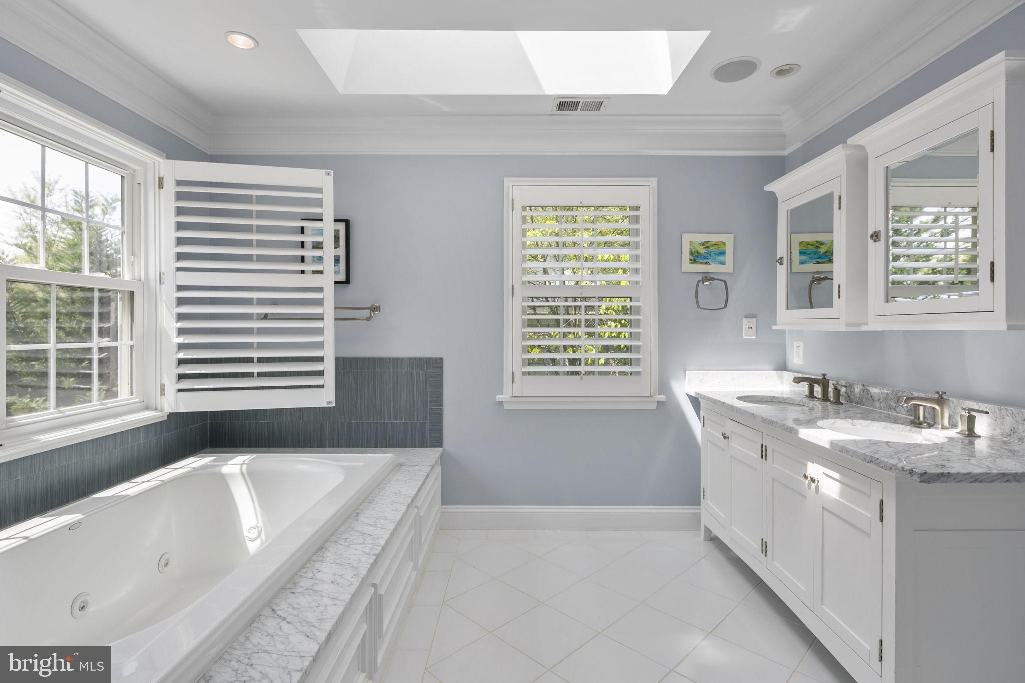 OAKWOOD - Residential