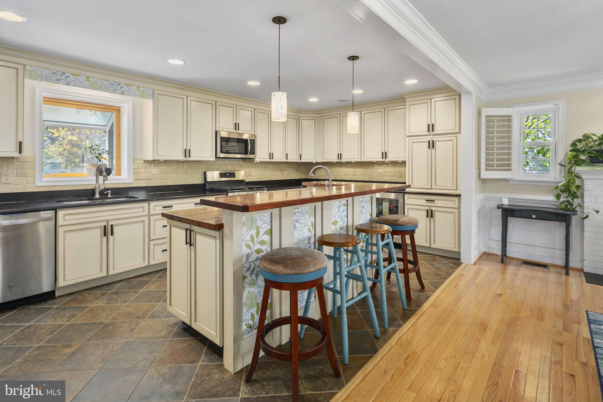 OAKWOOD - Residential