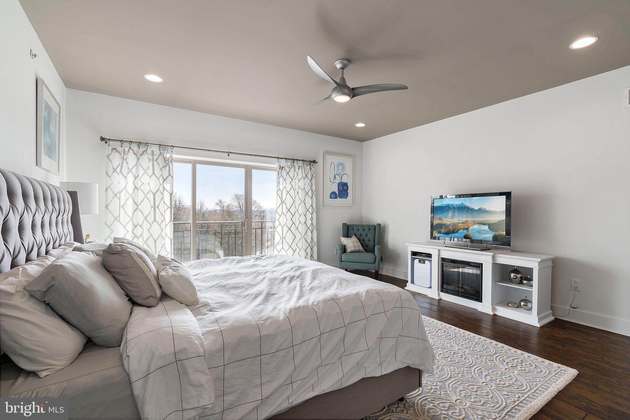 ROXBOROUGH - Residential