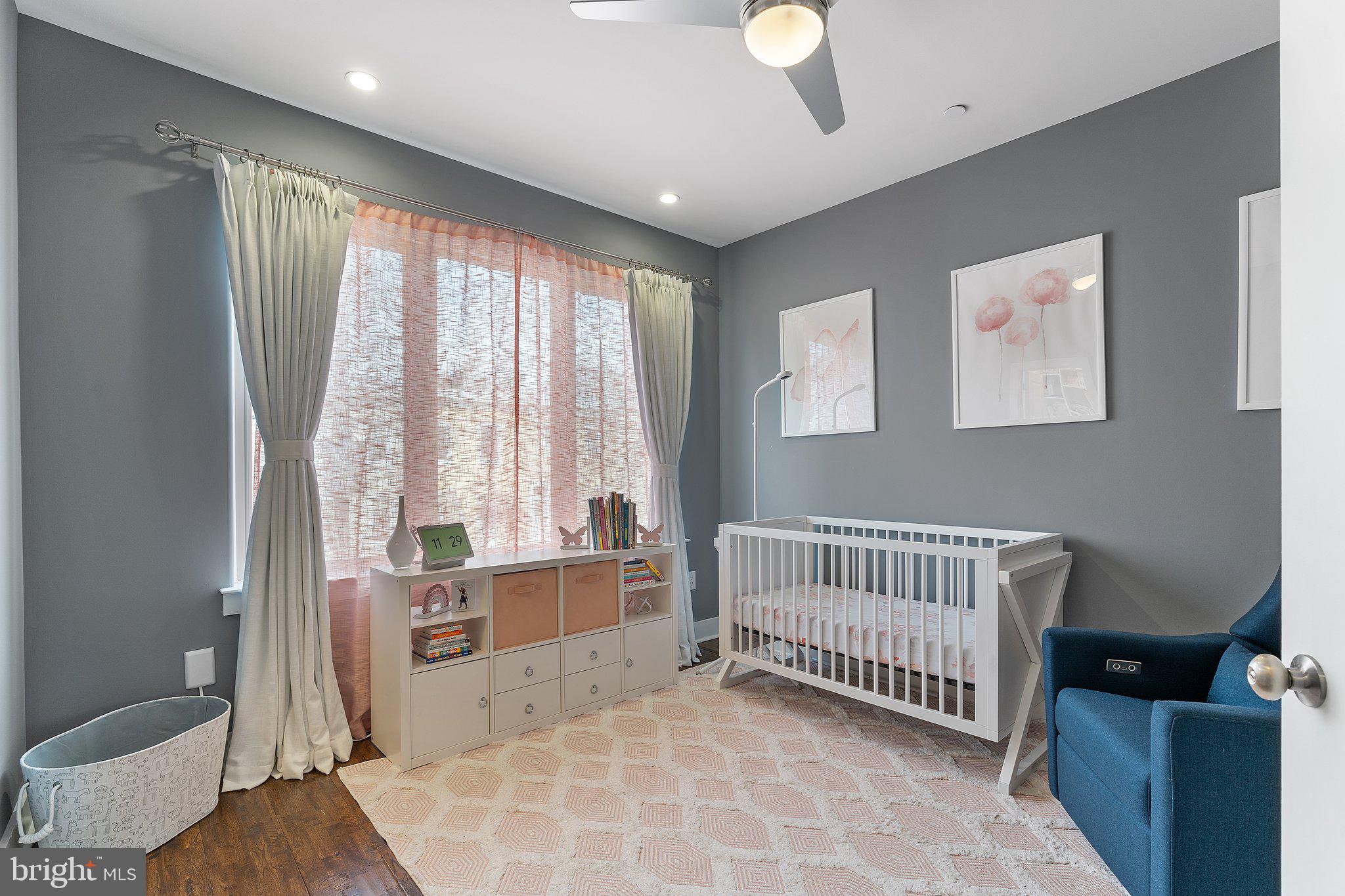 ROXBOROUGH - Residential