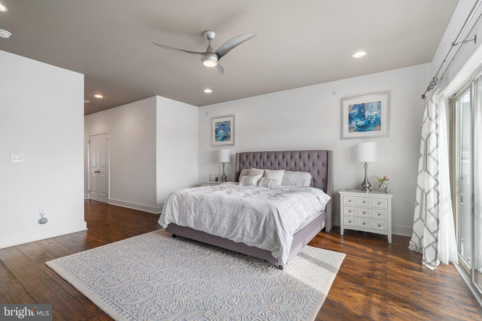 ROXBOROUGH - Residential