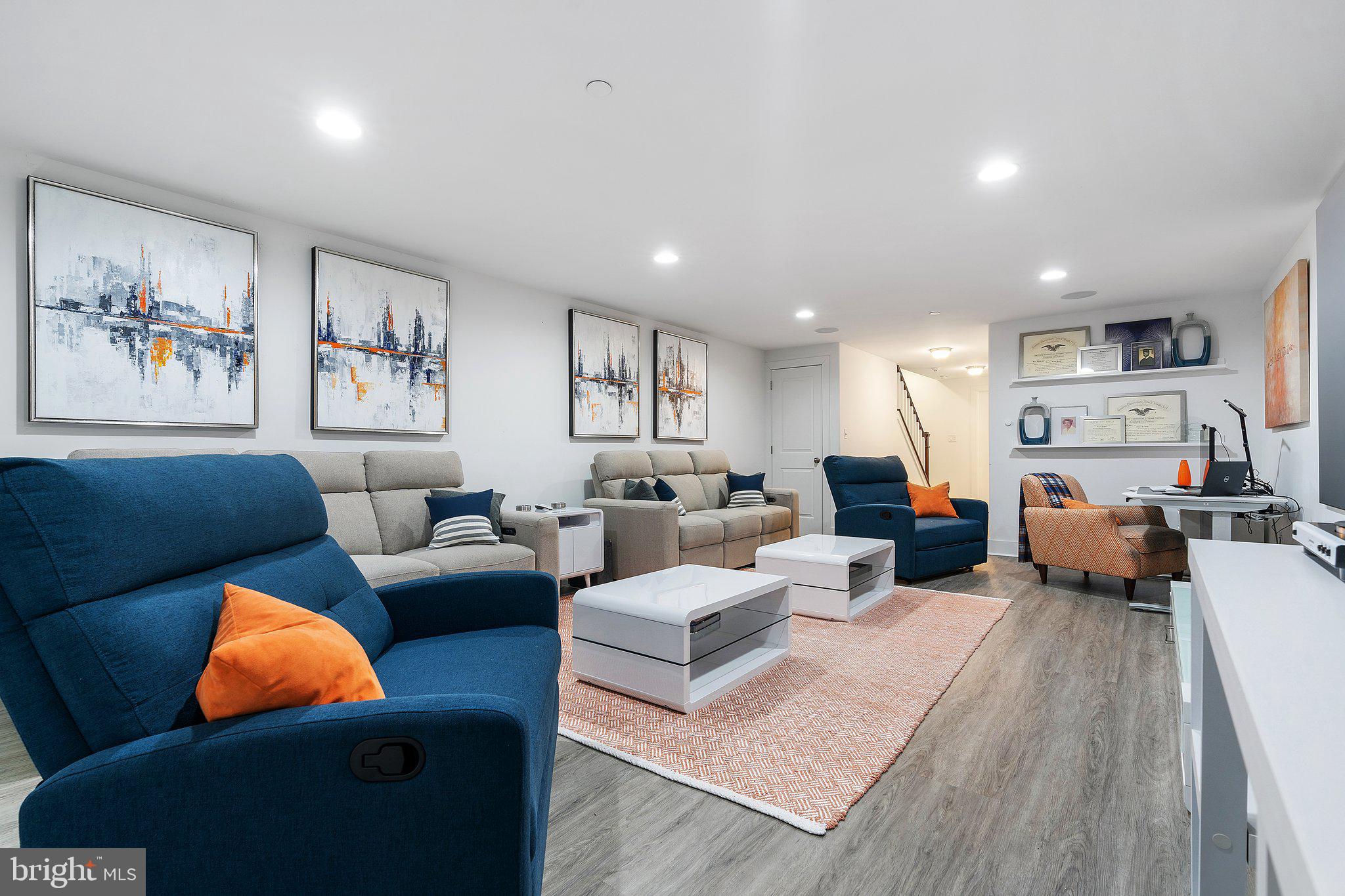 ROXBOROUGH - Residential