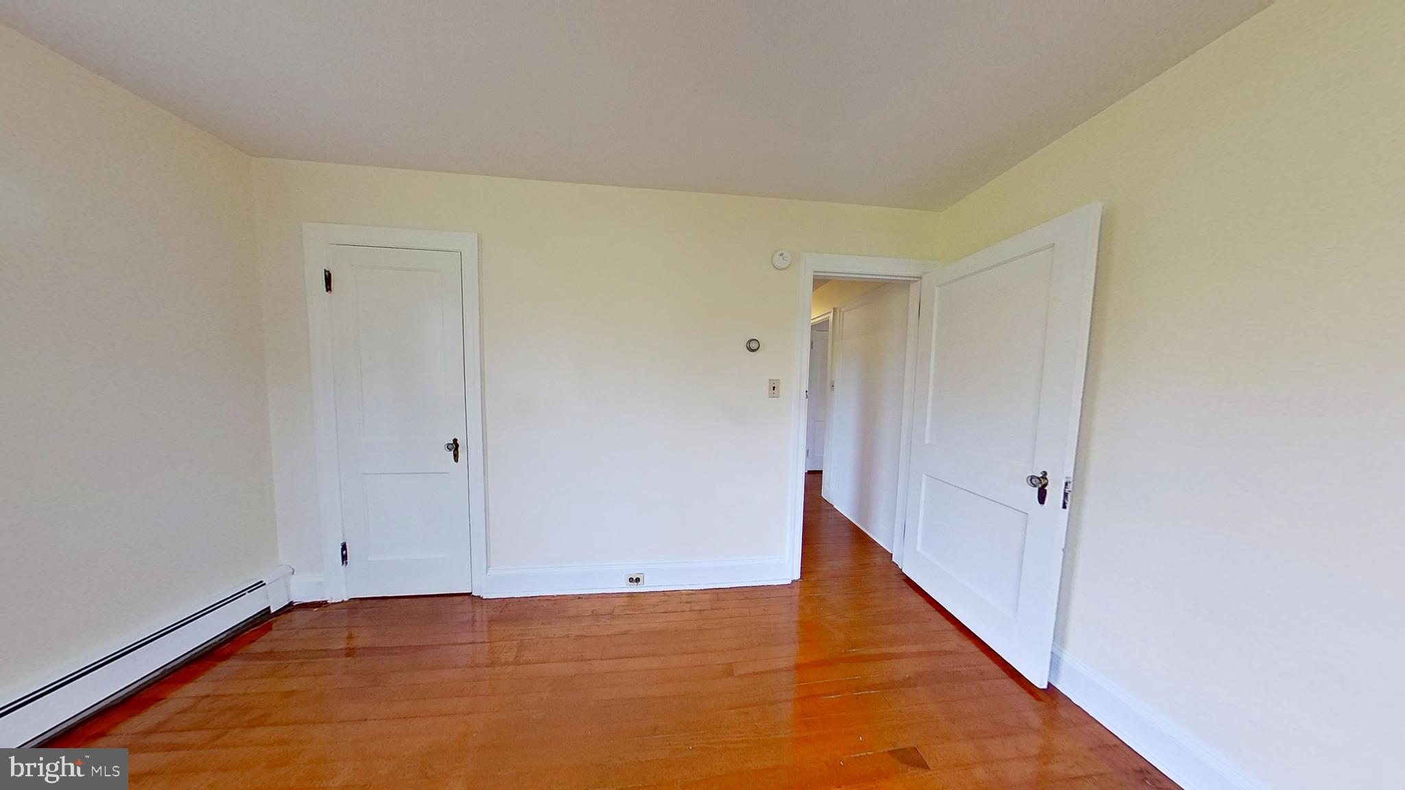 204 W RAILROAD AVENUE
