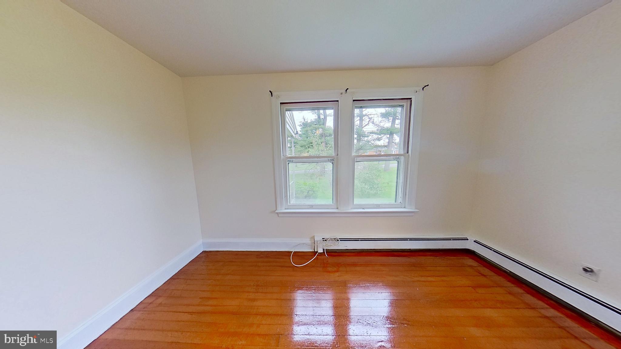 204 W RAILROAD AVENUE
