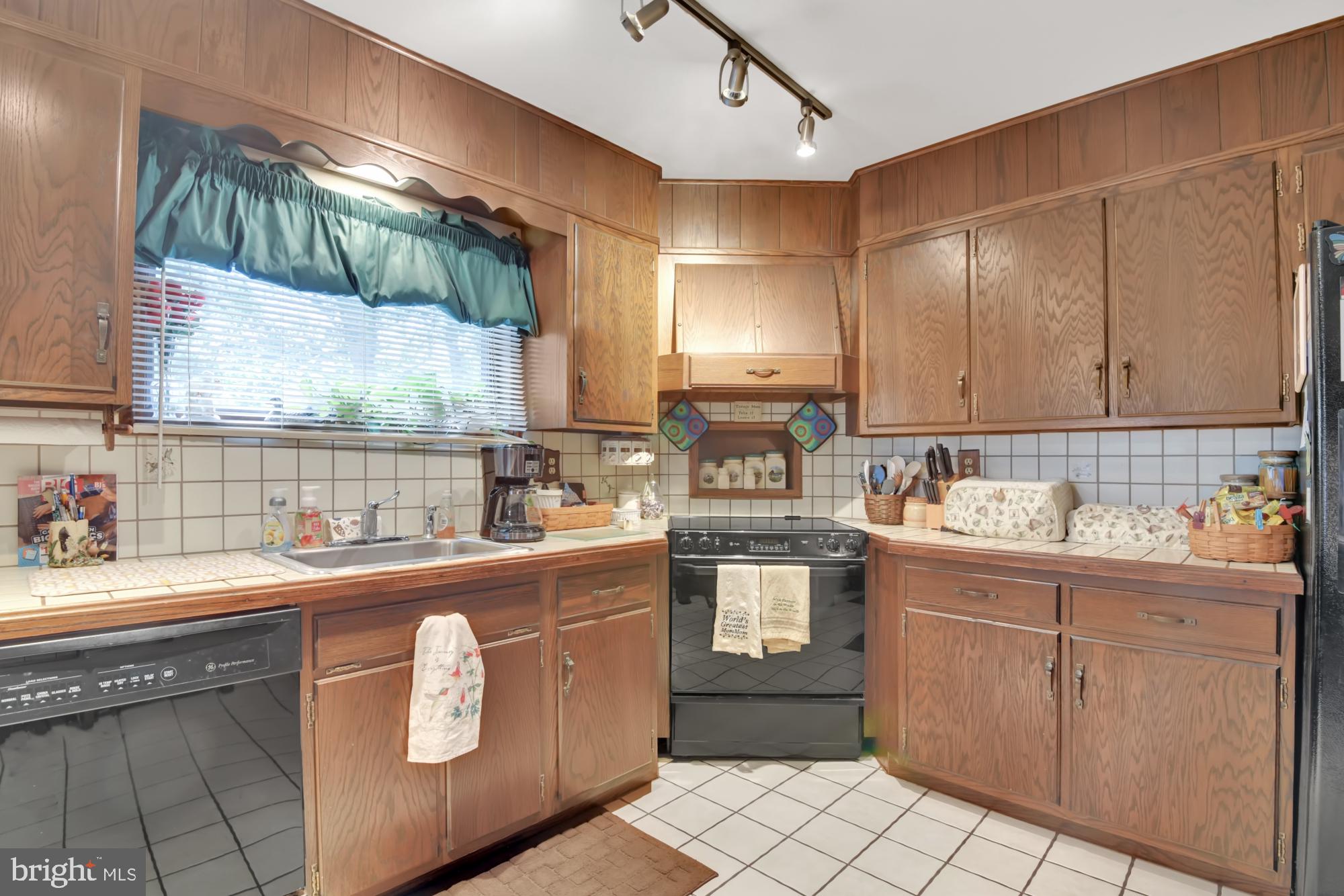 PRETTYBOY - Residential