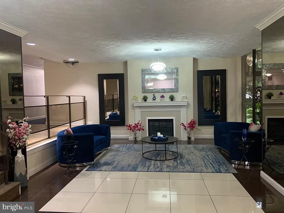 RIVER PLACE NORTH - Residential