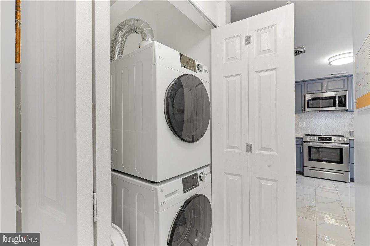 THE ELMONT - Residential