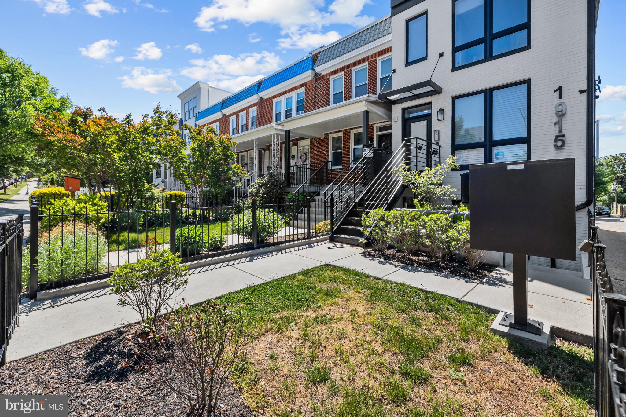 1915 H ST NE PH1