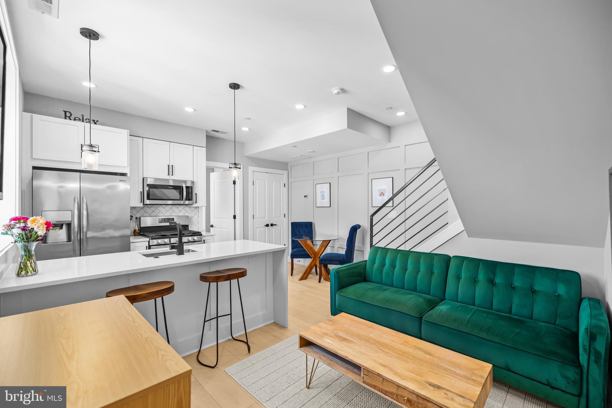 1915 H ST NE PH1