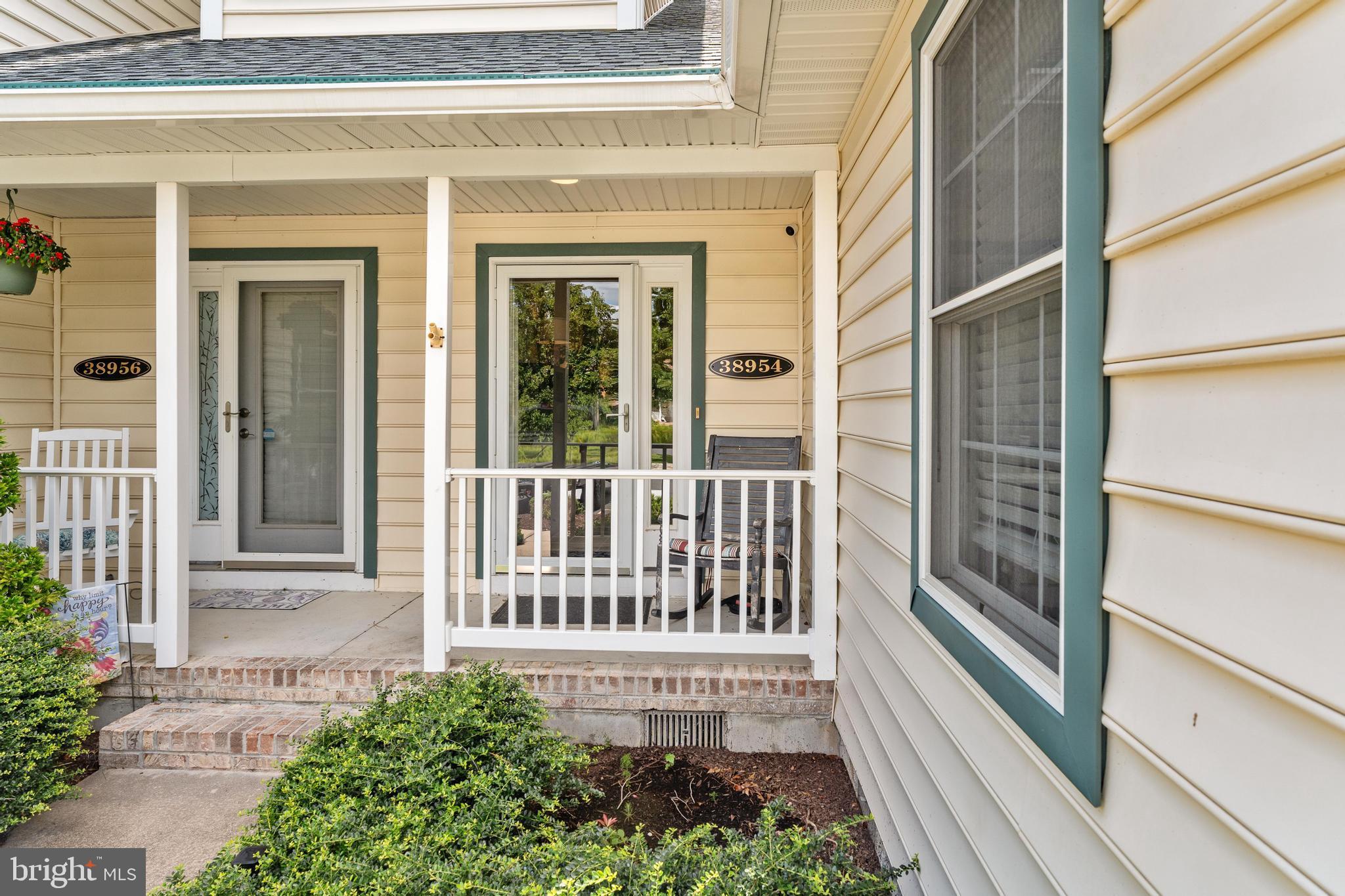 38954 POND VIEW COURT