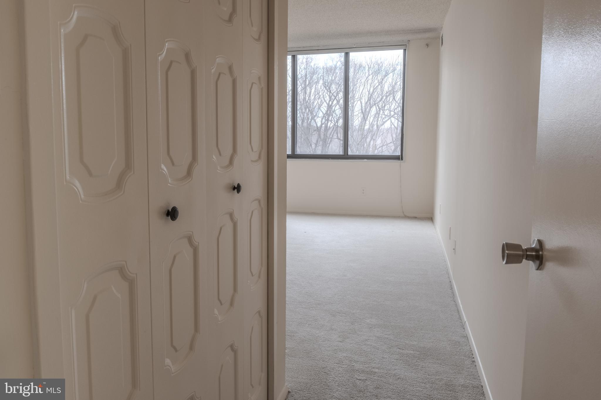 PROMENADE TOWERS - Residential