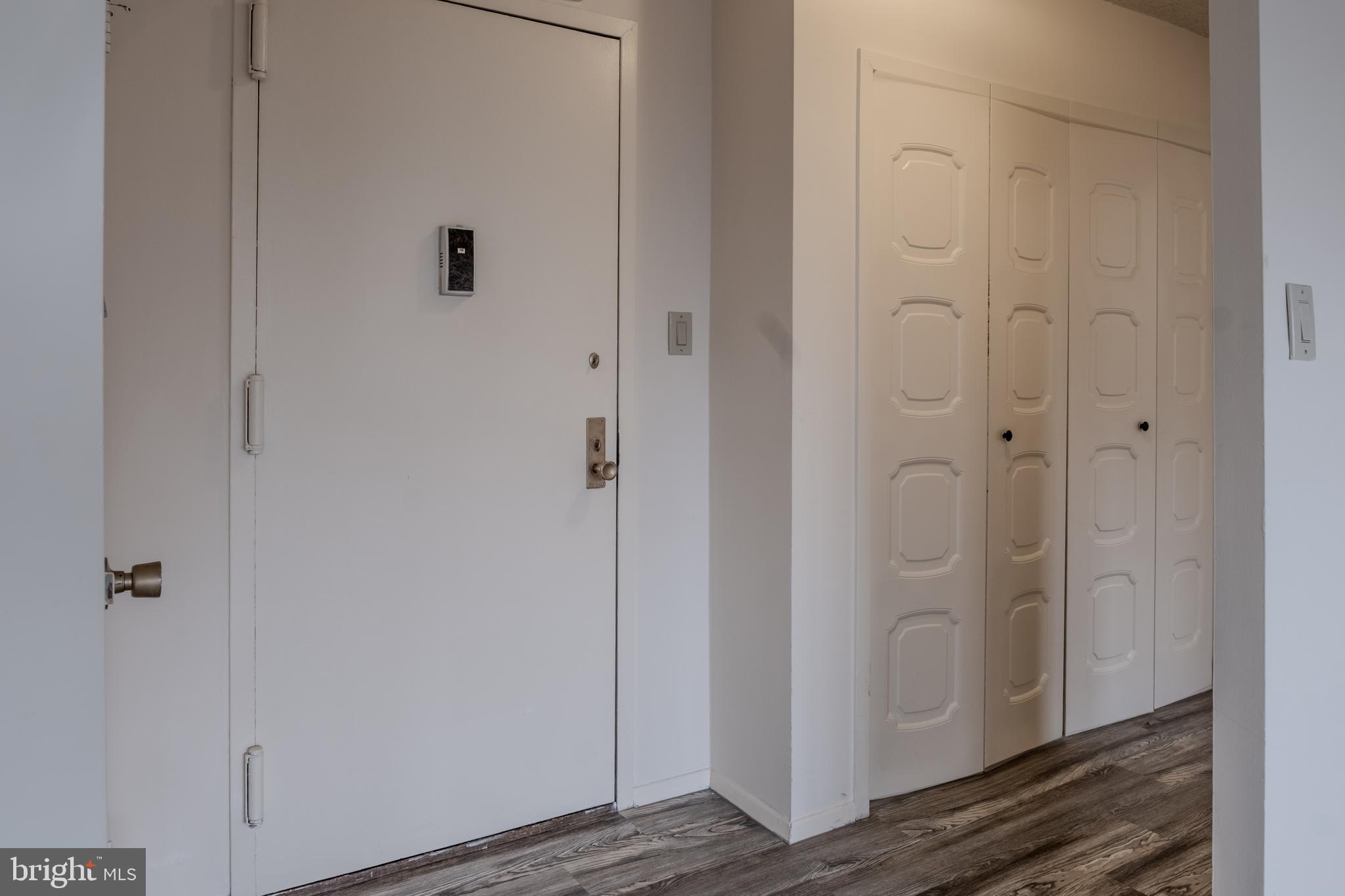 PROMENADE TOWERS - Residential