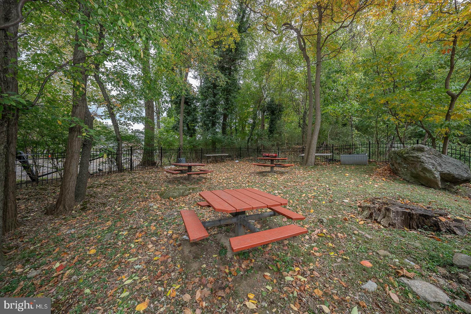 HAVERFORD HILL - Residential