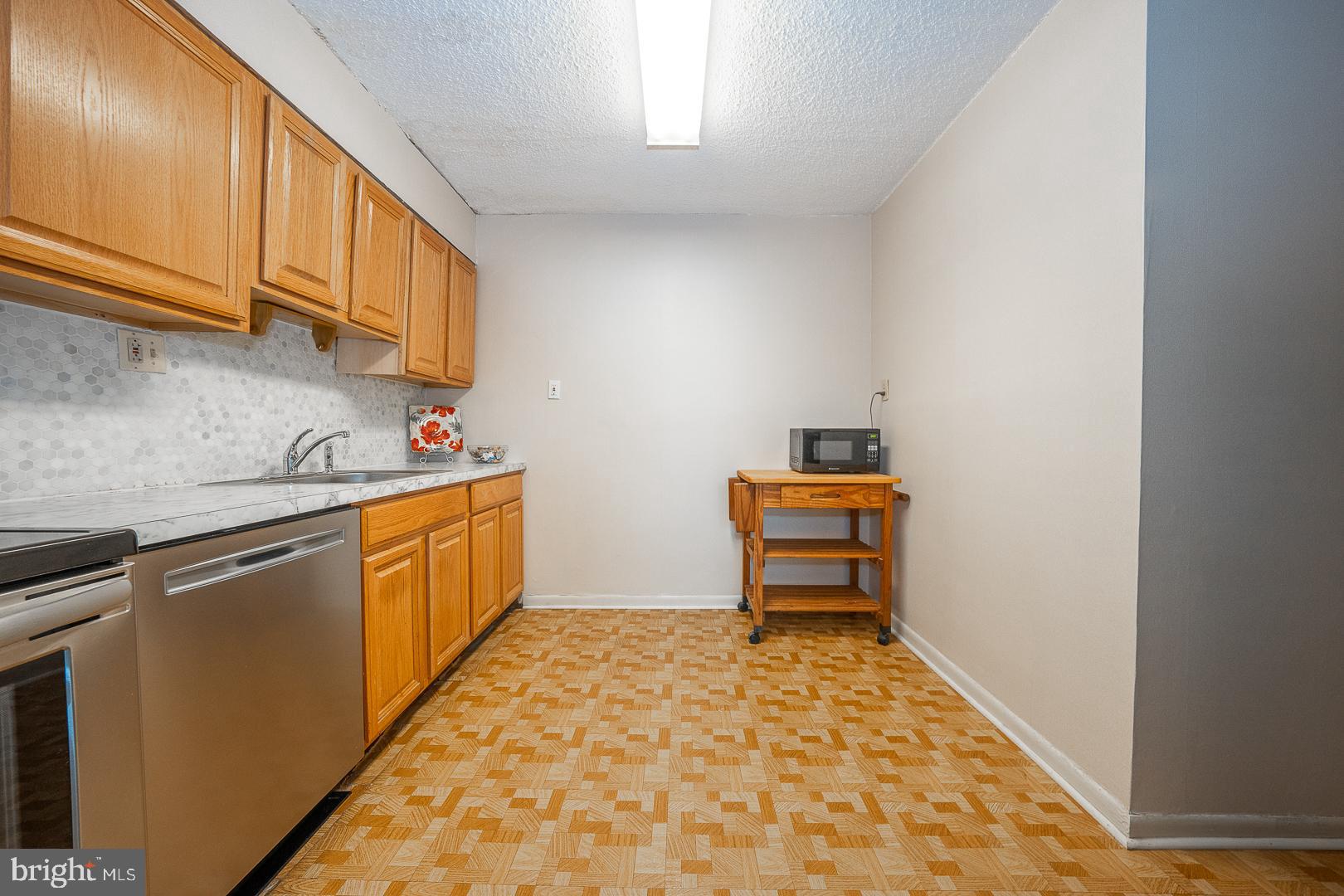 HAVERFORD HILL - Residential