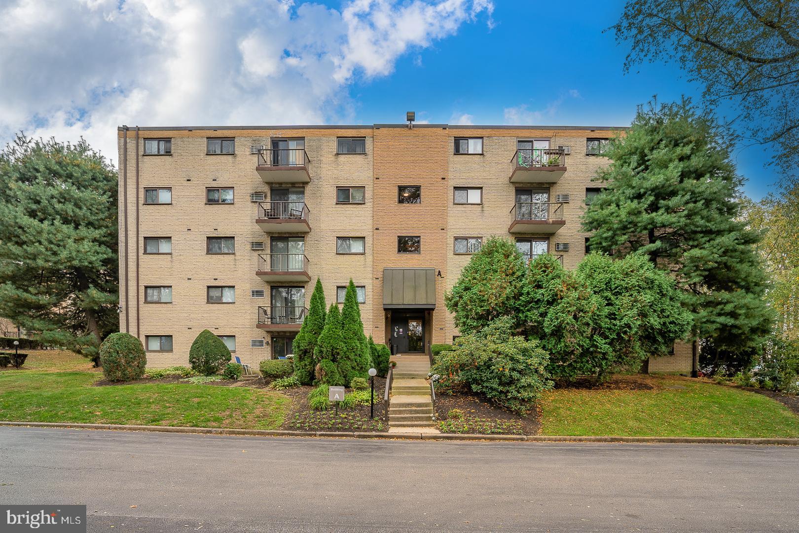 HAVERFORD HILL - Residential