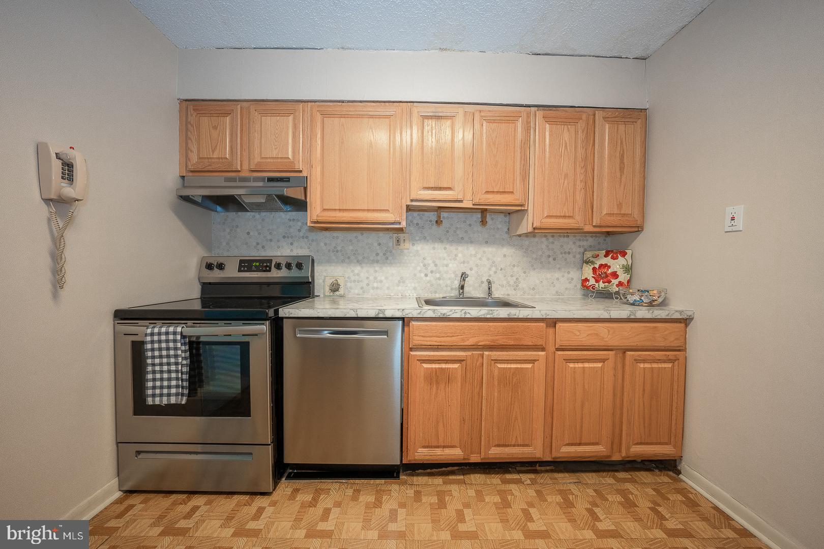 HAVERFORD HILL - Residential