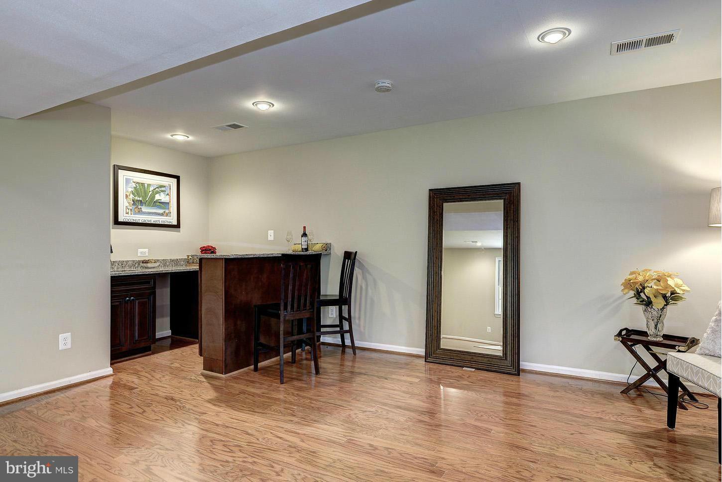 MANTUA - Residential