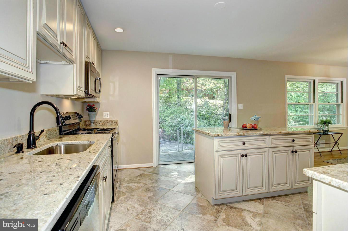 MANTUA - Residential