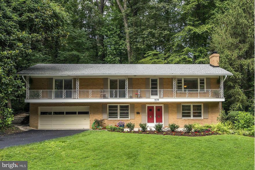 Stunning renovation w/contemporary flair offering 5 bedrooms & 3 baths and the finest in detail and design. New kitchen w/custom cabinets & granite countertops. Sun-splashed din rm & lvrm w/ fpl & oversized windows. Large master suite, new granite & marble baths, gleaming hardwoods on 2 levels. LL family rm w/fpl & wet bar. Woodson schools.  Great price! The best value in Mantua! Open Sun 1-4PM!